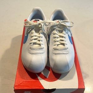 Women’s Cortez white university blue sail size 7